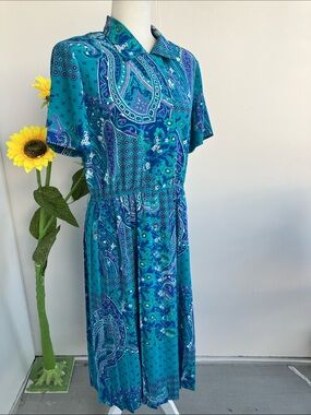 Vintage 80s 90s Leslie Fay Blue Paisley, Floral, and Abstract Print Blue Dress